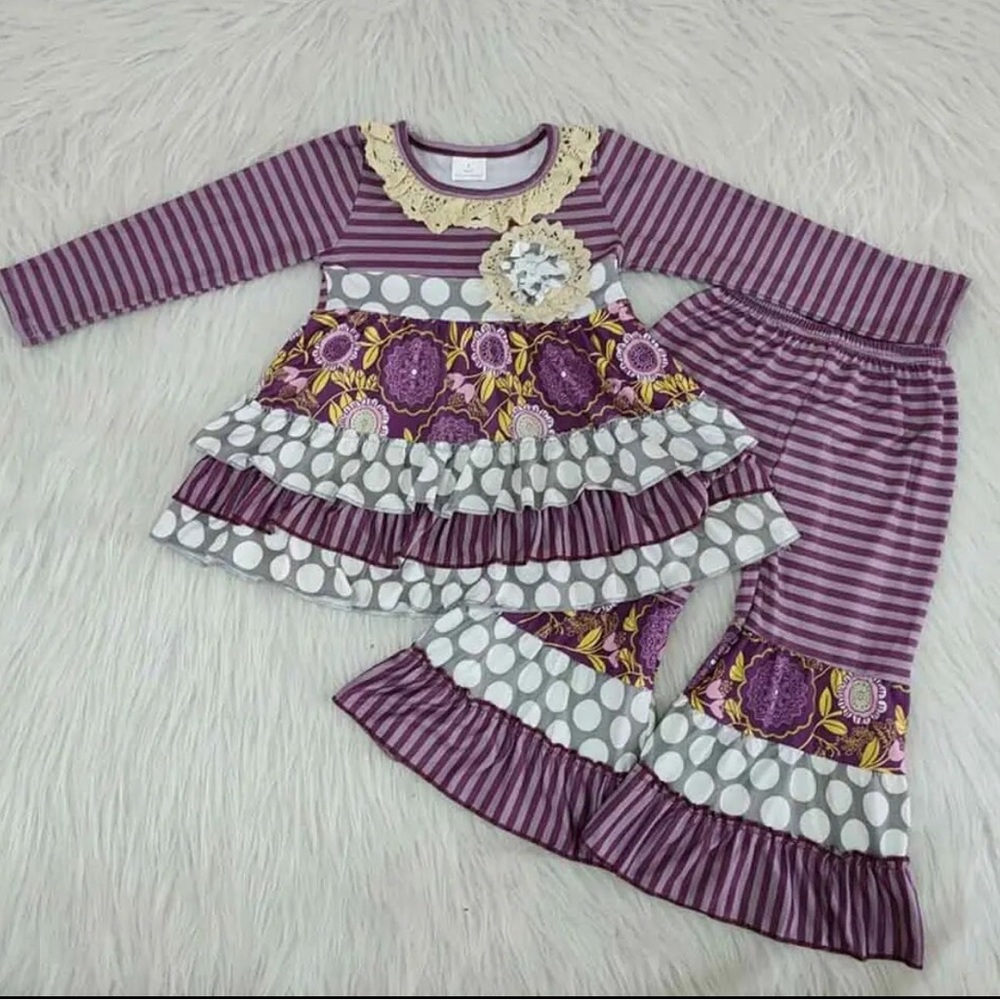 Girls Adorable Sweetness 2pcs purple ruffle outfit size 8
